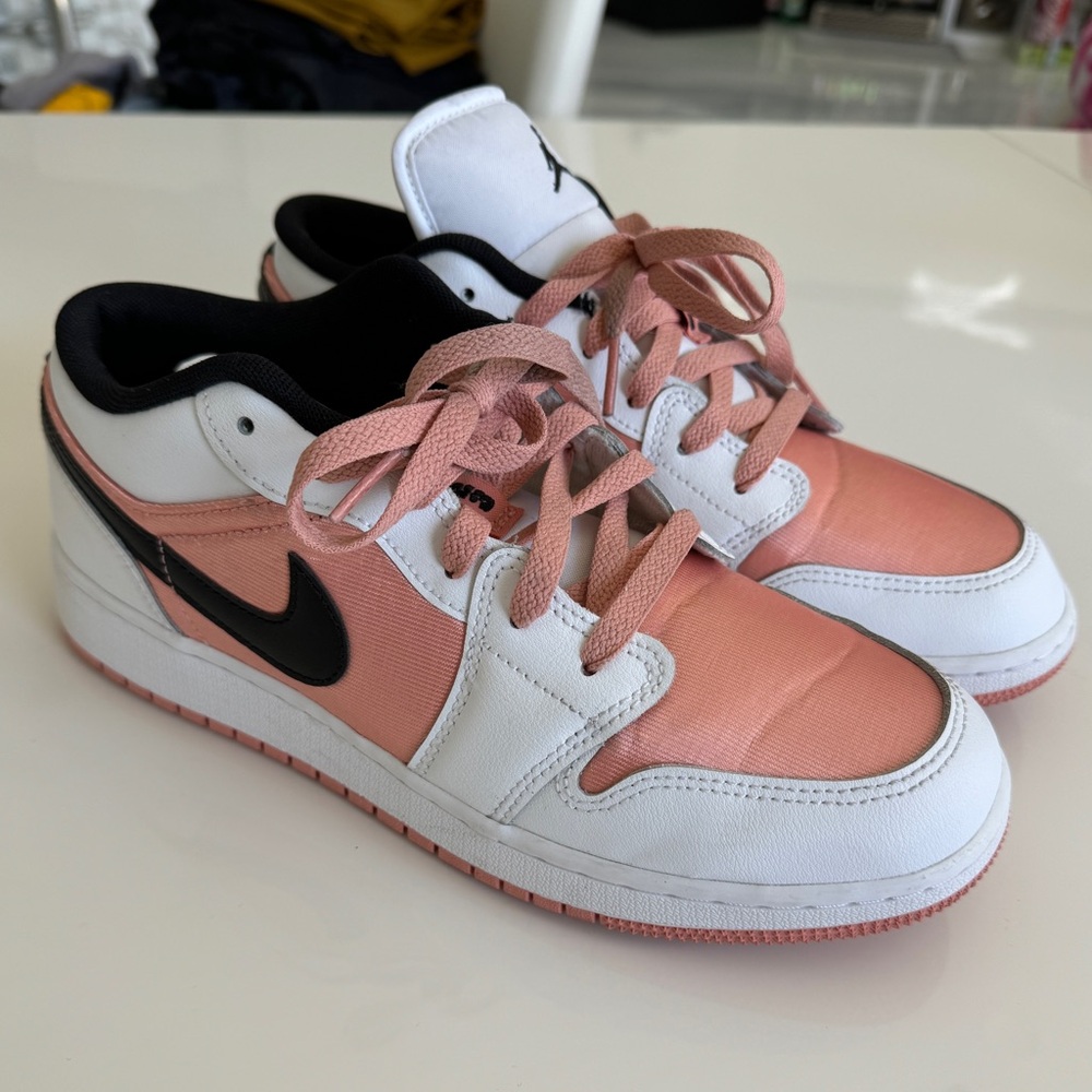 AIR JORDAN | Madder Root & Black Low 1
